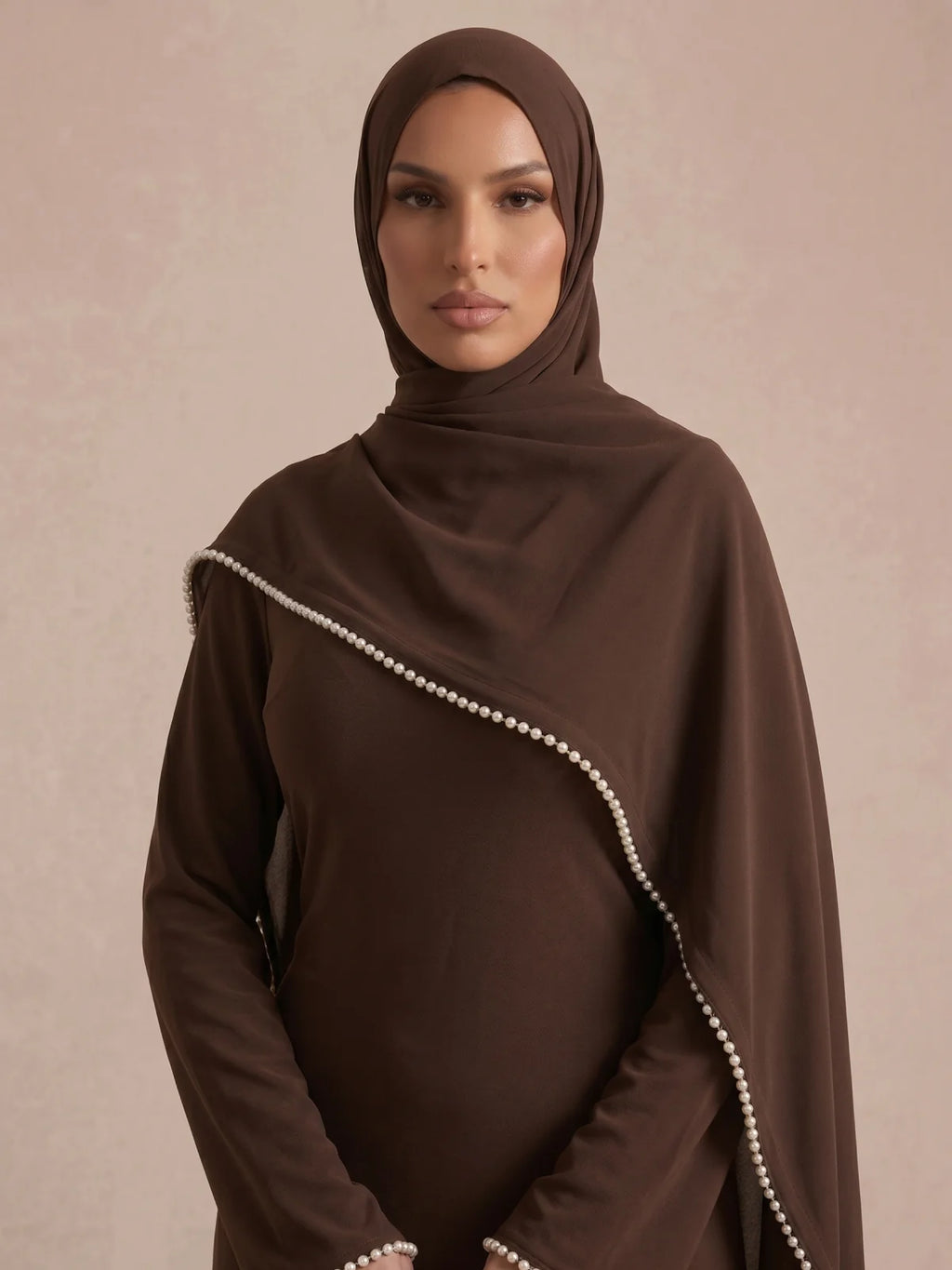Abaya Bruin