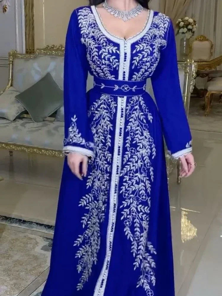 Kaftano blu reale e color argento