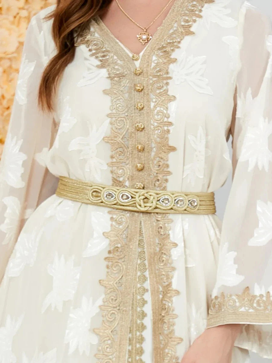Caftano da matrimonio bianco e oro