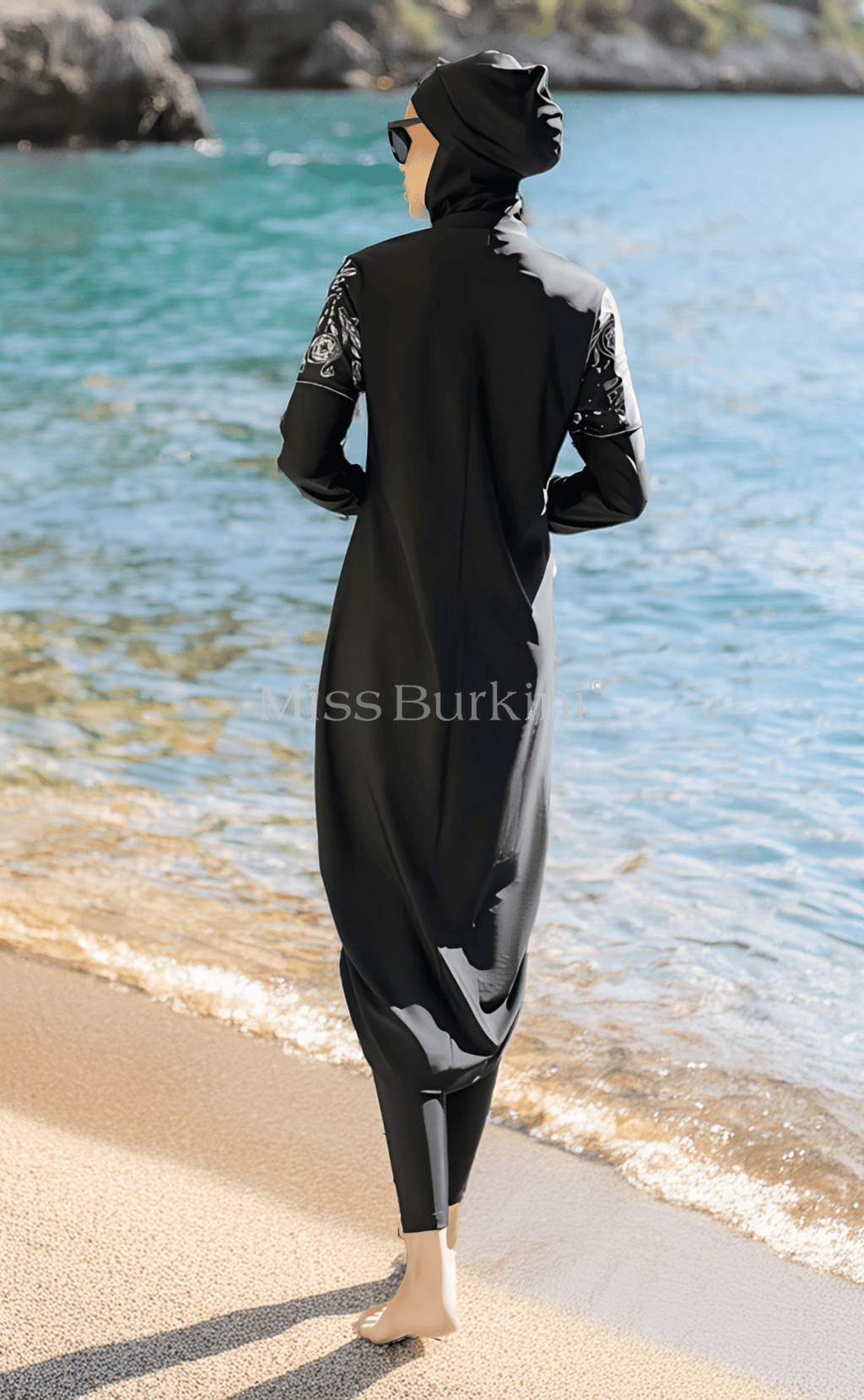 Verschleierte Frau Burkini Jasmina schwarz weiße Muster