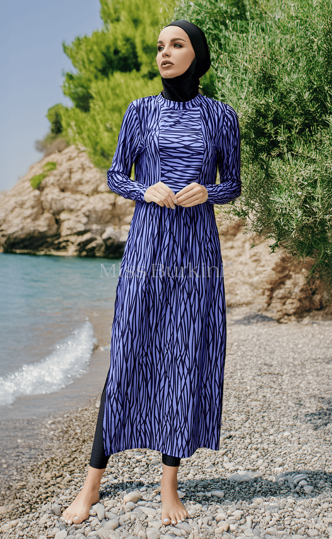 Jasmina blau gesluierte Frau Burkini