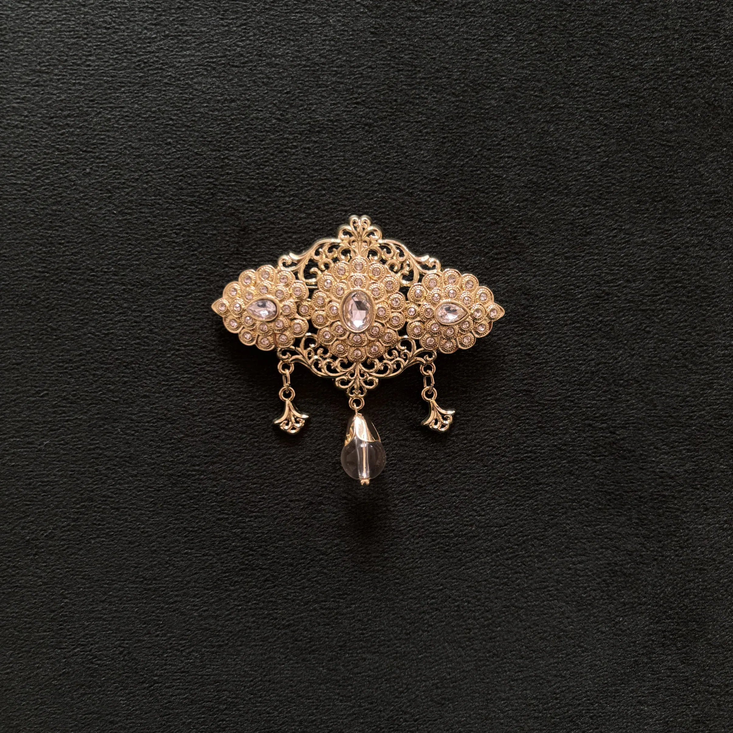 Kaftan Brooch Oriental Elegance