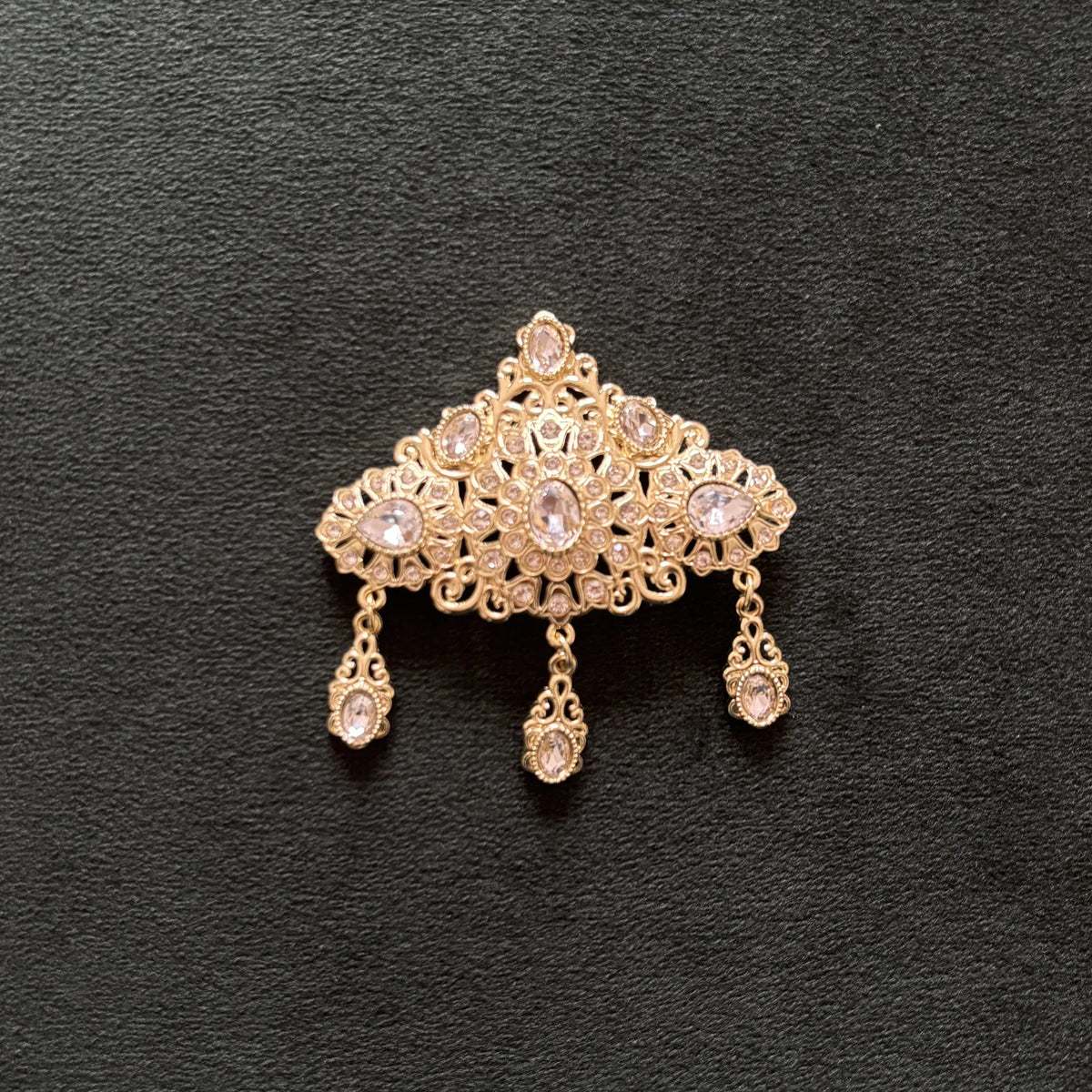 Kaftan Brooch Oriental Elegance