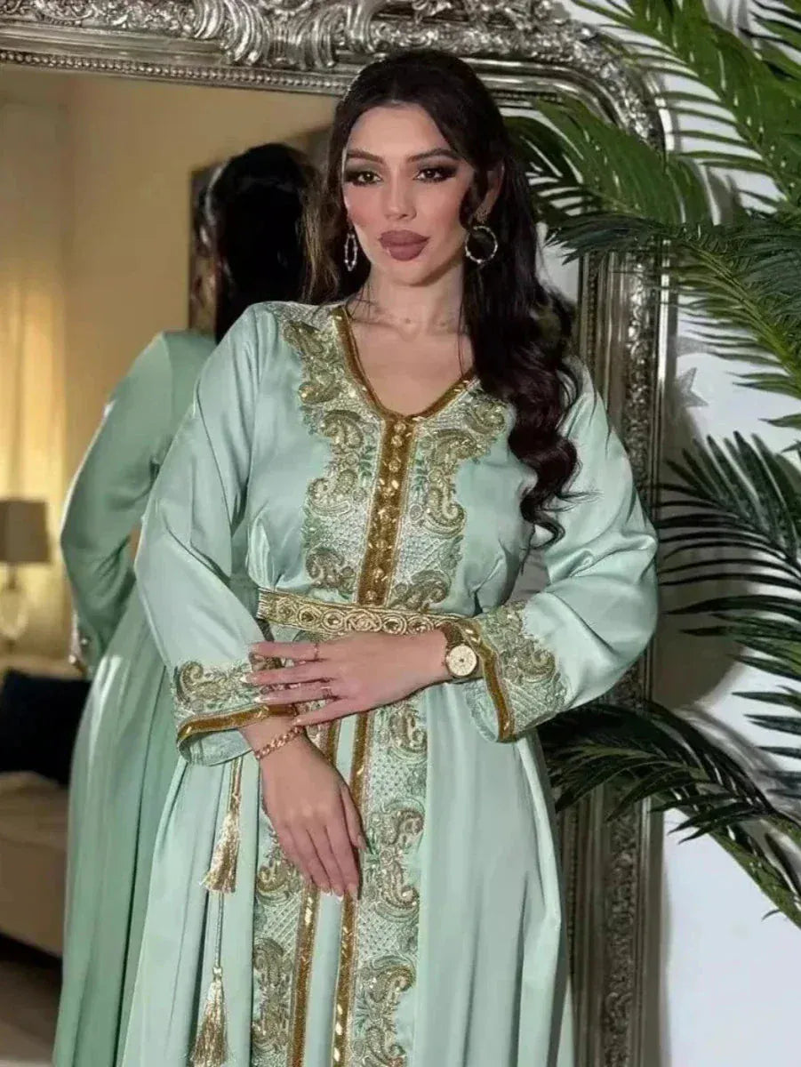 Witte Hlel kaftan
