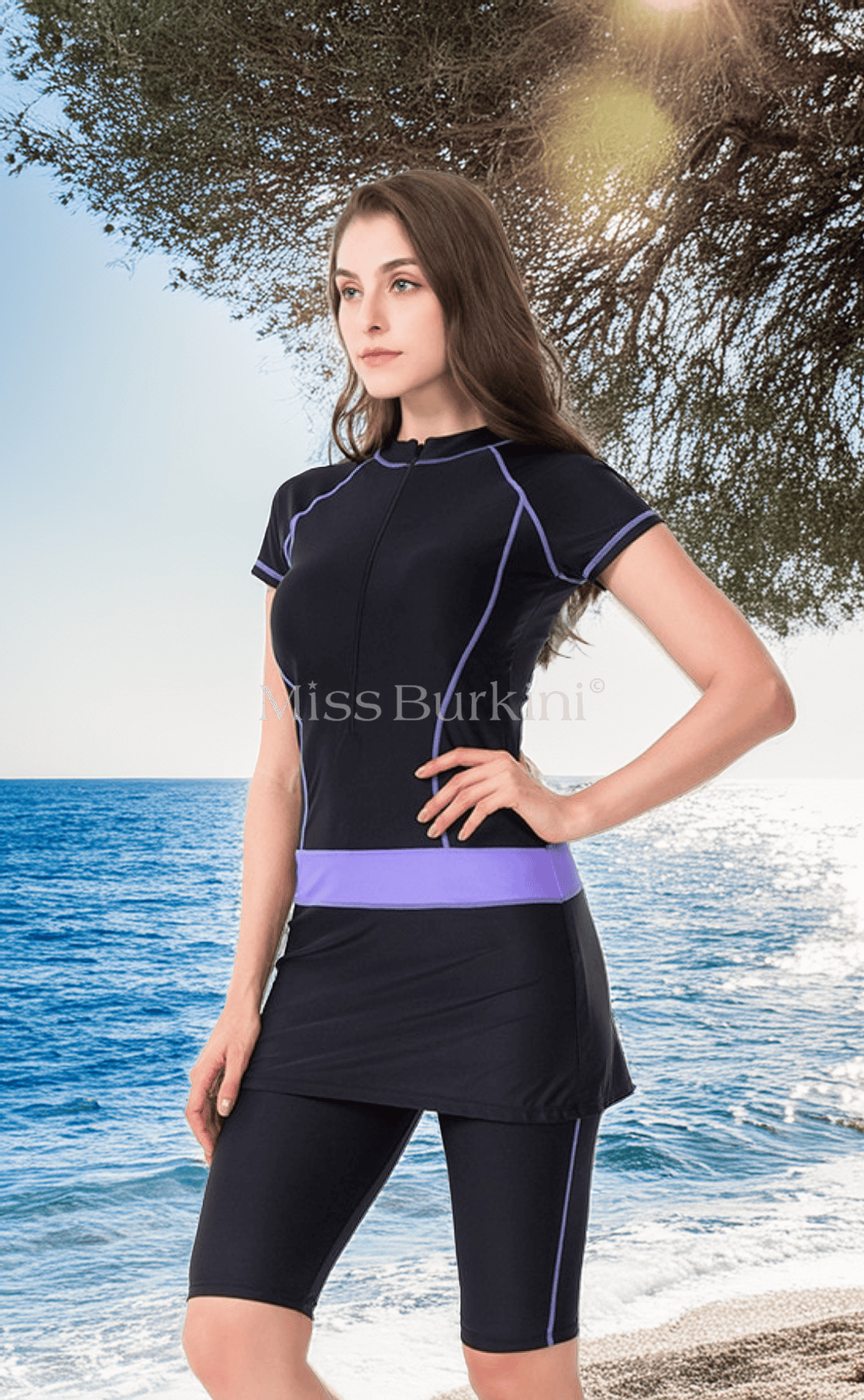 Schwarz gestreifter Burkini mit kurzen Ärmeln